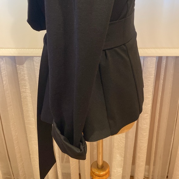 INDITEX Fabulous ladies unique black blazer with belt, size Medium - Picture 6 of 16